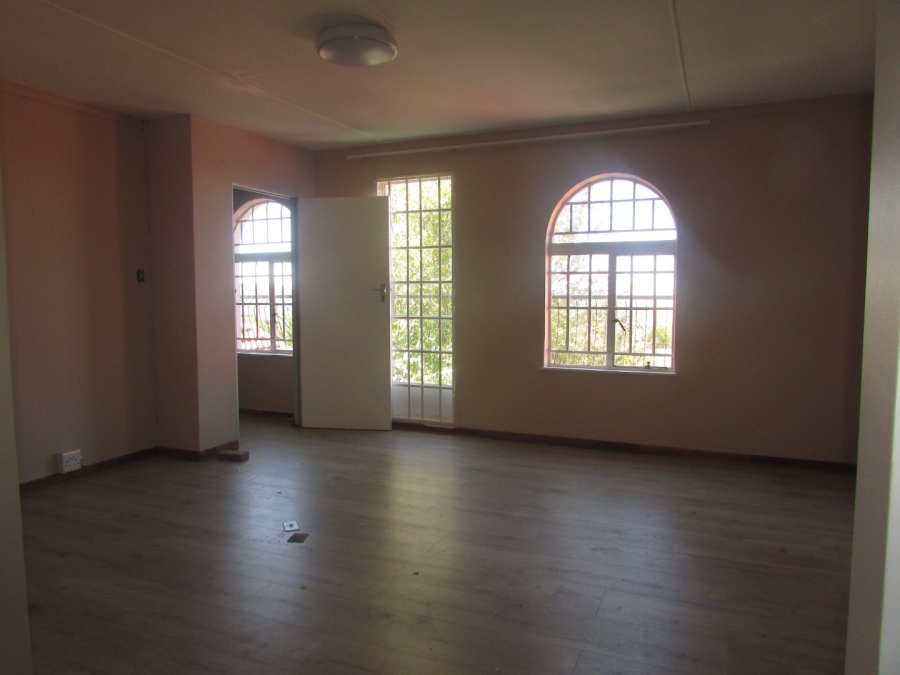 To Let 3 Bedroom Property for Rent in Heuwelsig Free State